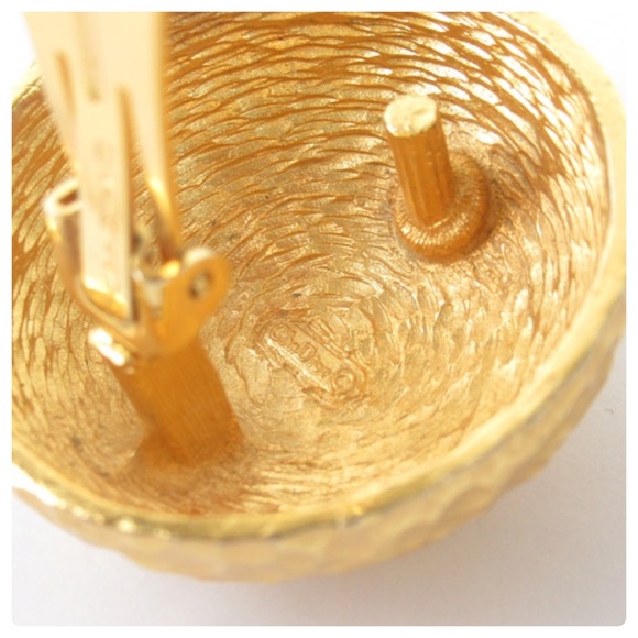CHRISTIAN DIOR hand hammered 14k gold plated clips - Picture 5 of 8